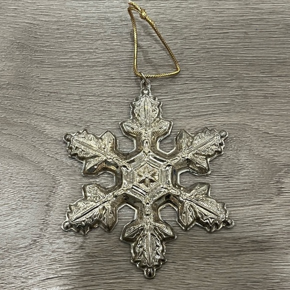 Sterling silver Gorham snowflake Christmas ornament pre-owned good condition '97 - Picture 1 of 4